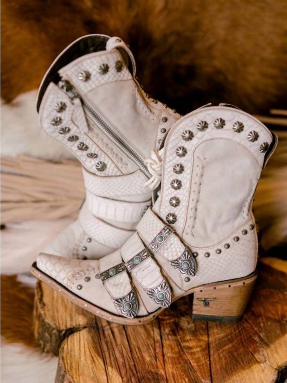Lane Showdown White Western Lace-Up Booties – Women’s Size 8.5 – SOLD OUT